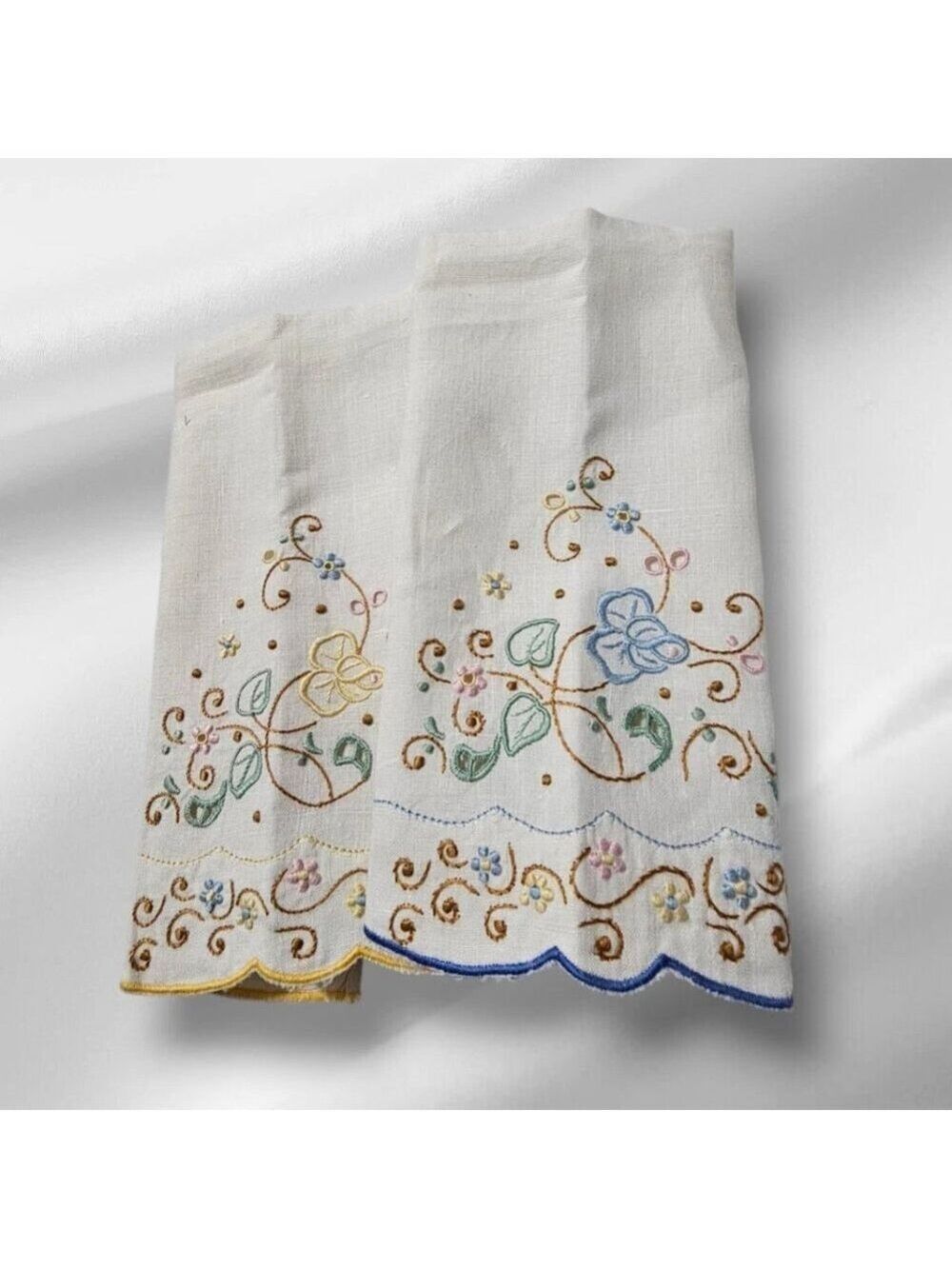 Bundle 6 Linen Napkins Tea Towel Multicolor Floral Embroidered Spring Tableware - Picture 8 of 9